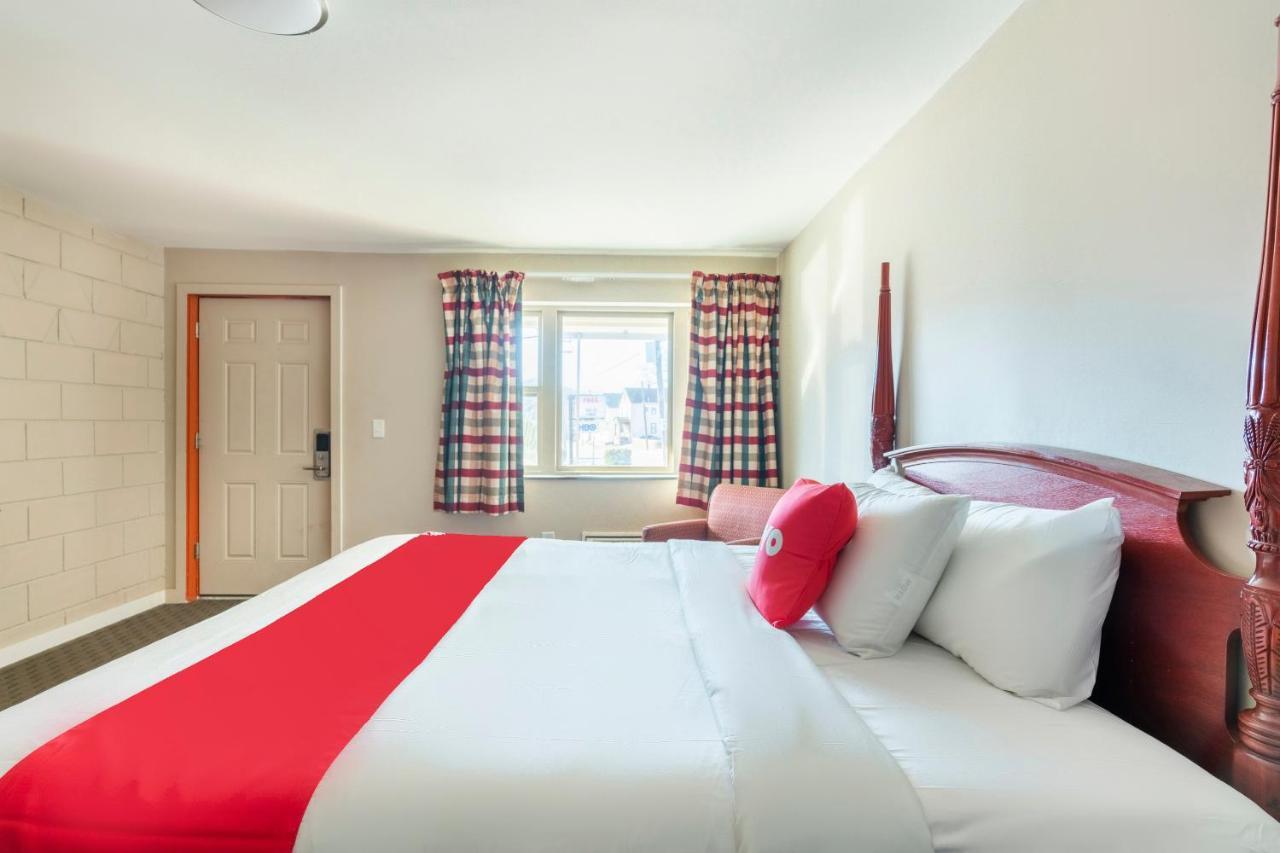 Oyo Hotel Malden Ma Broadway Dış mekan fotoğraf